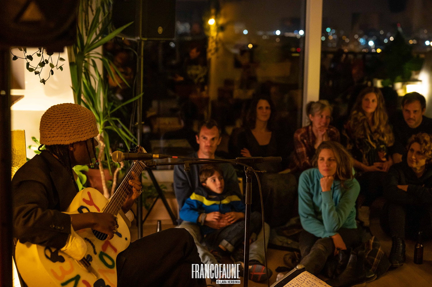 Photos: David Numwami en appartement
