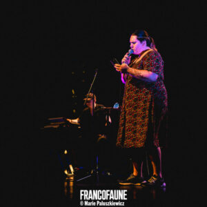 Les Fleurs du Slam #5 Les Fleurs du Slam #5 @ Le 140 (FrancoFaune 2024) © Marie Paluszkiewicz