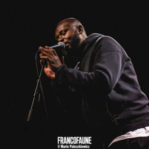 Les Fleurs du Slam #5 Les Fleurs du Slam #5 @ Le 140 (FrancoFaune 2024) © Marie Paluszkiewicz